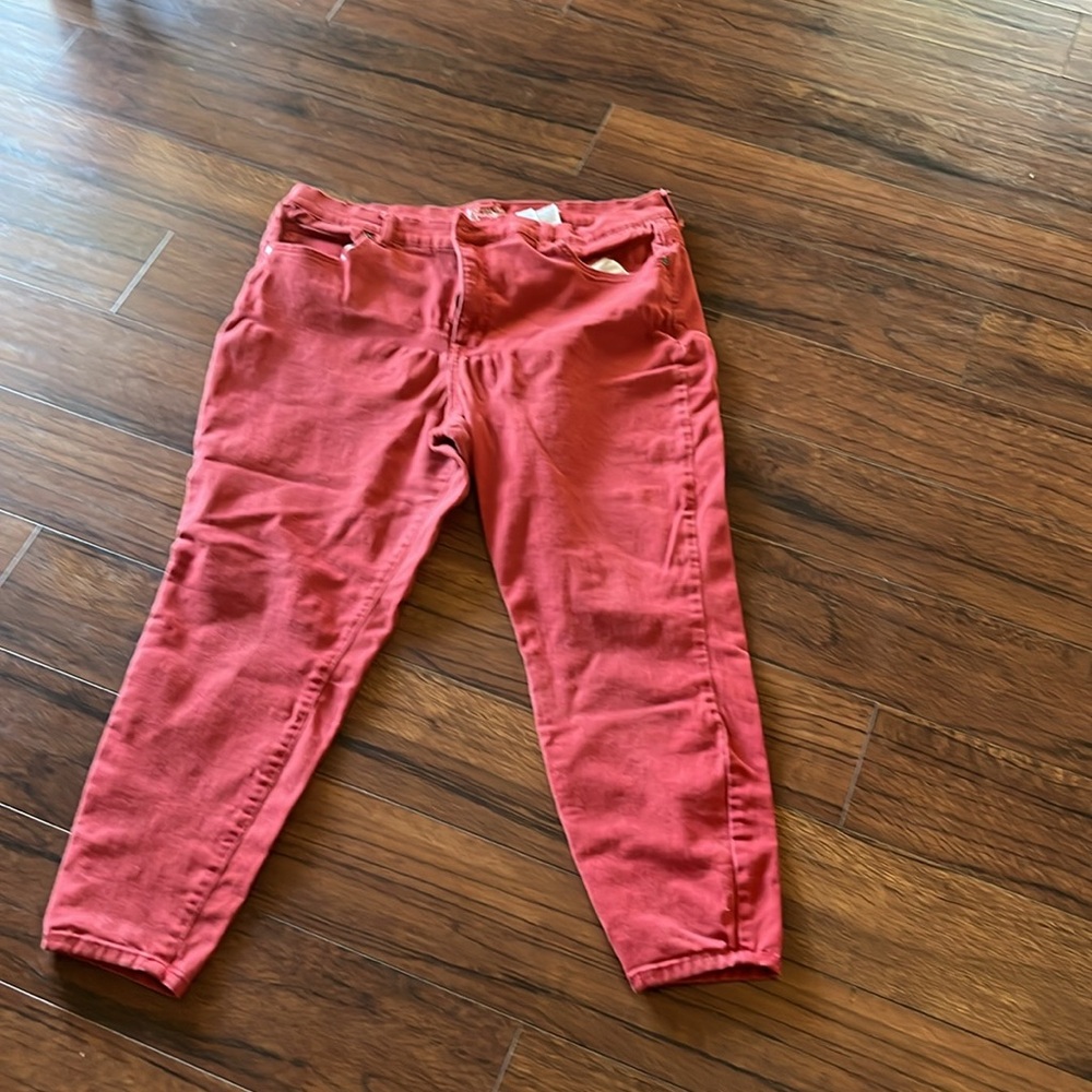 Red capris 26’long Size 18 skinny